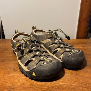 Men’s Keen Sandals Size 12